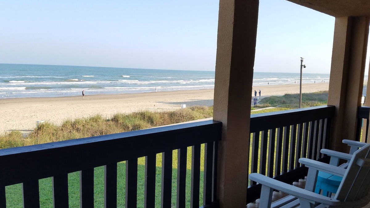 South Padre Island Condo | "September" 2025-SPECIAL" 100% Beachfront View 100% Remodeled Condo