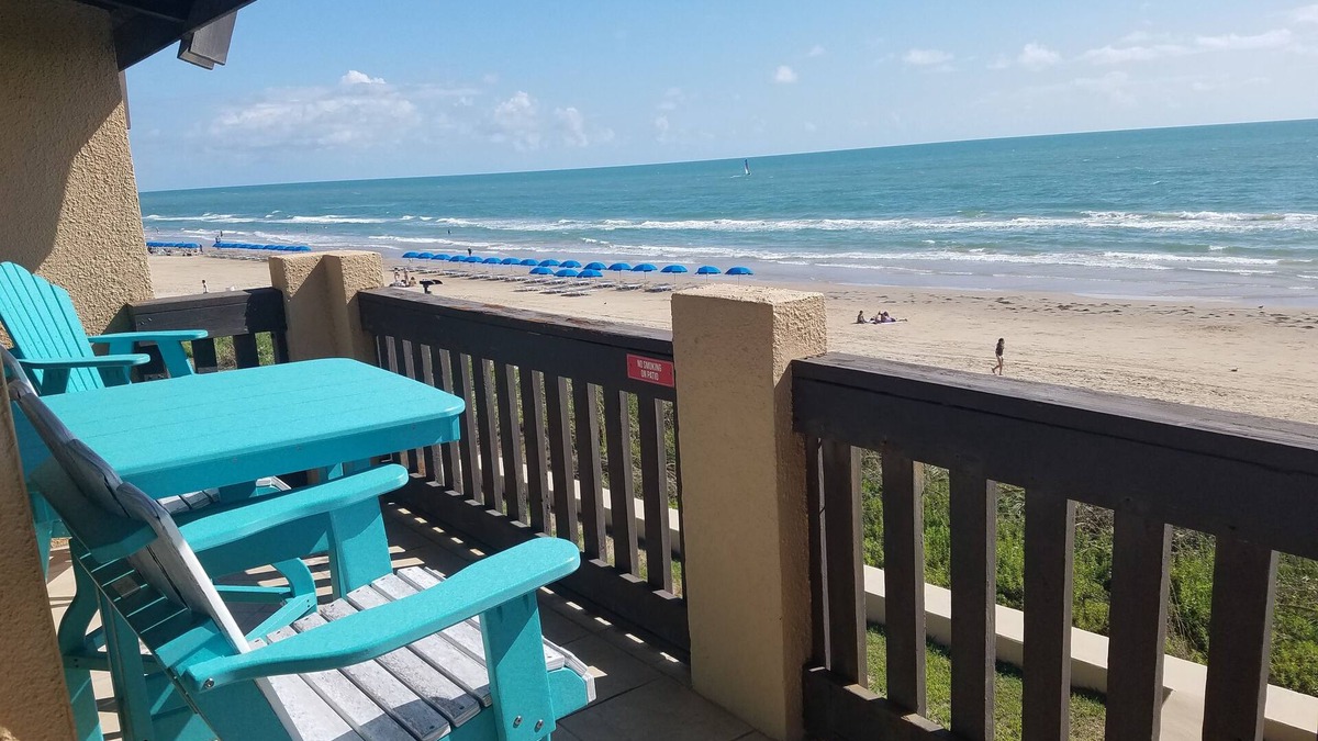 South Padre Island Condo | "September" 2025-"SPECIAL-RIGHT ON THE BEACH-Amazing View-ALL REMODELED