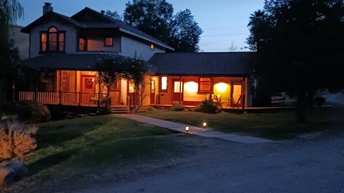 Exeter Other | Sequoia Park Foothill Ranch scenic views, luxury ranch house suite, pool horses