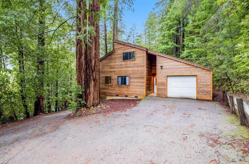 Anchor Bay House | Sequoia Sunset