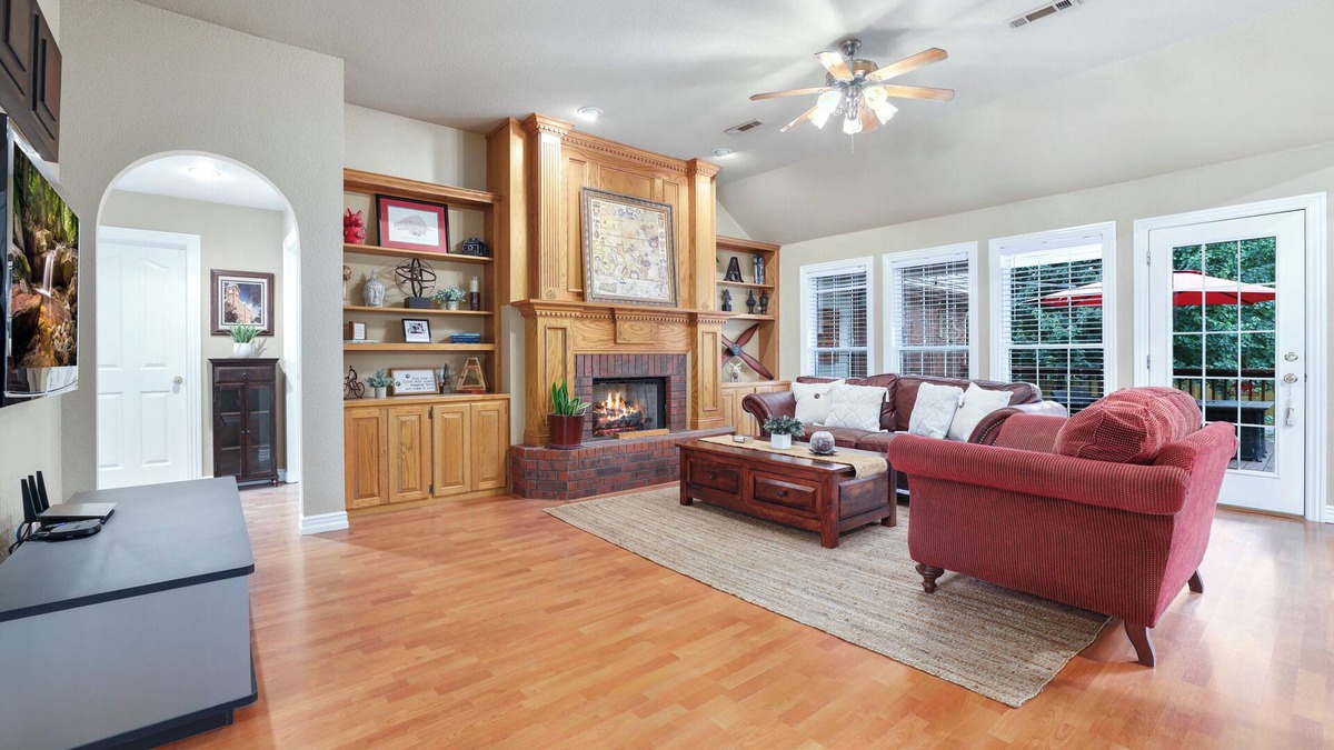Fayetteville House | Sequoyah Meadows - 13 min to U of A & Pet Friendly