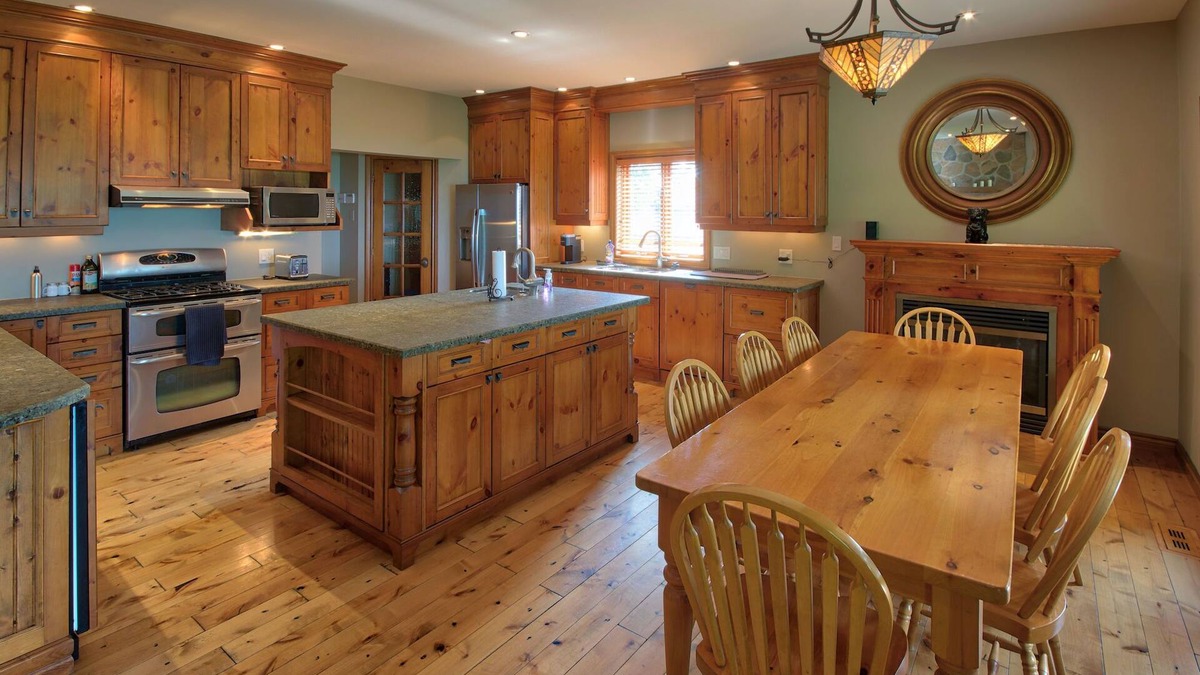 Dashwood Cottage | Serenade Cottage – Your Lakeside Getaway on Lake Huron