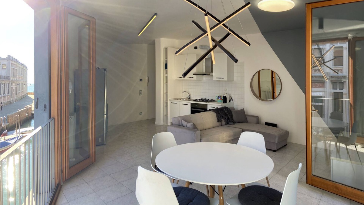 Molina Apartment | Serendipity Apartment-Your home in Venice