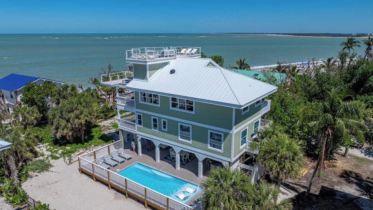 Jose's Hideaway House | Serendipity is BACK - Complete remodel April 2024 - Pool; 2 Golf Carts