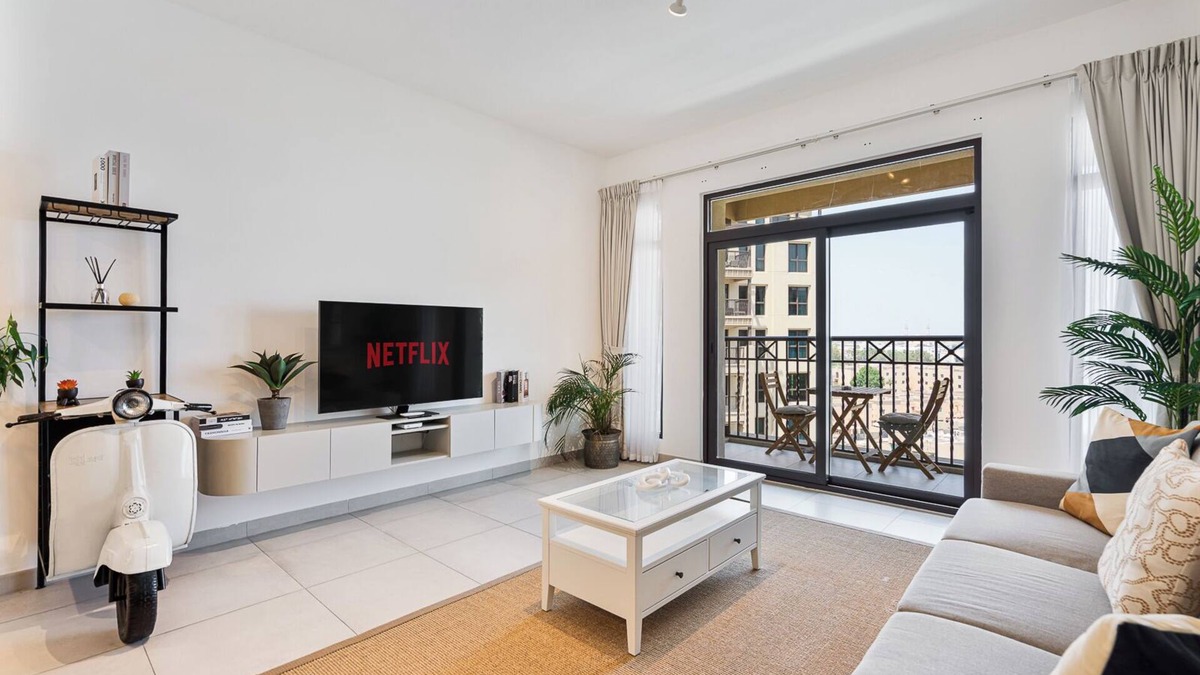 Deira Apartment | Serene 1BR Stay w/Pool, Gym, & Kids Playground