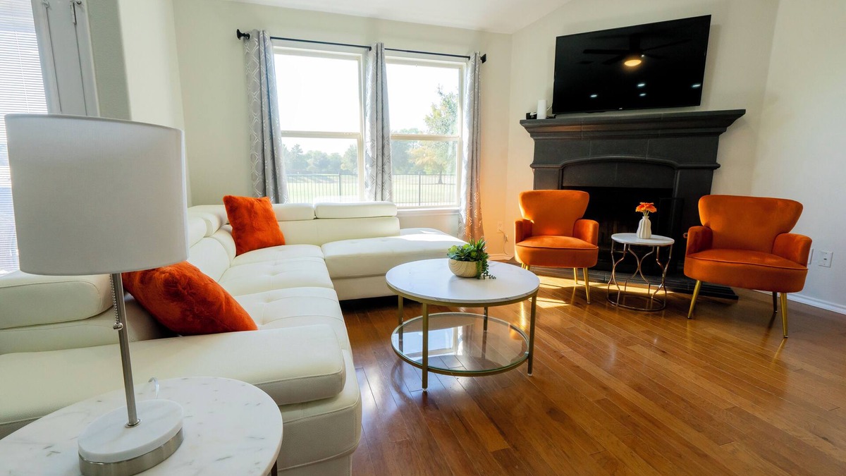 McKinney House | Serene 4-bedroom house with BBQ, 5-TVs in McKinney facing Park & Pond sleep 12