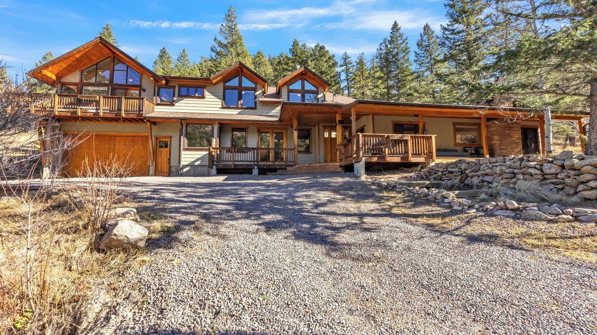 Jamestown House | Serene 4-bedroom mountain home with WiFi in Boulder
