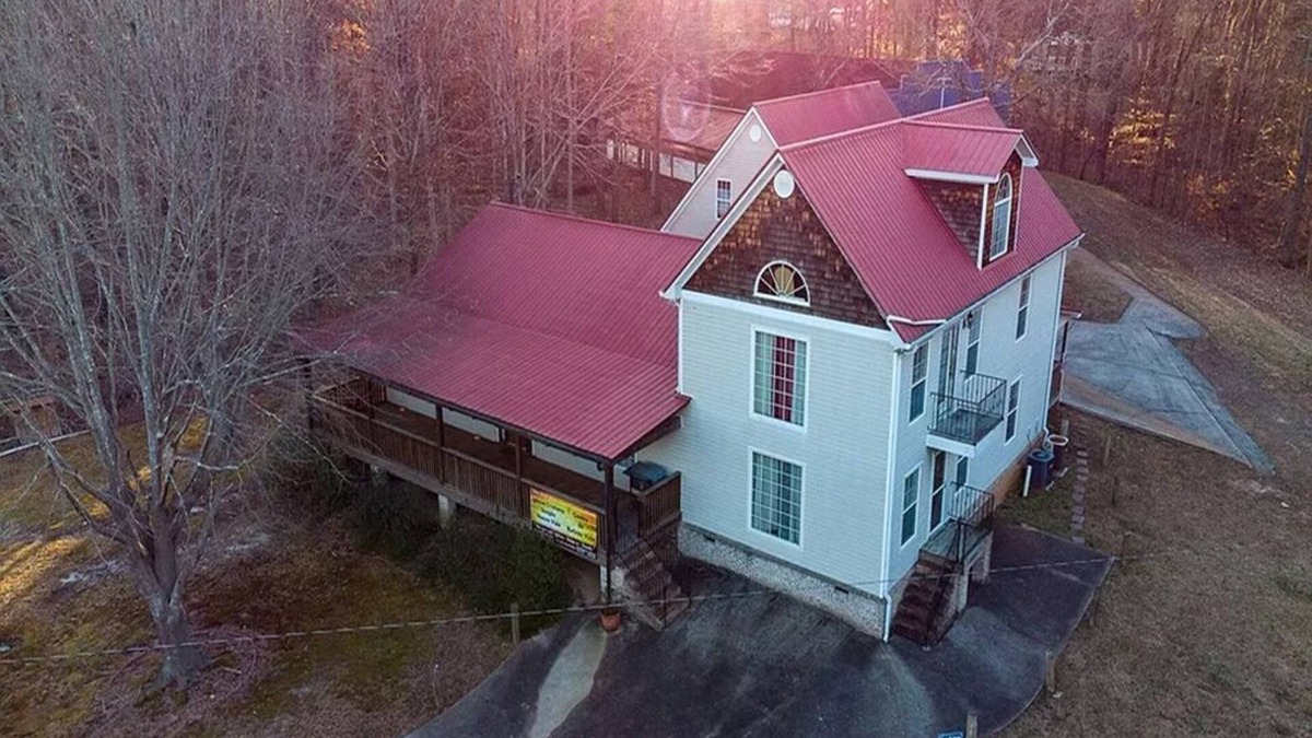 Gainesville Cottage | Serene 4 Bedrooms home ON quiet 10 acres 11 beds.n