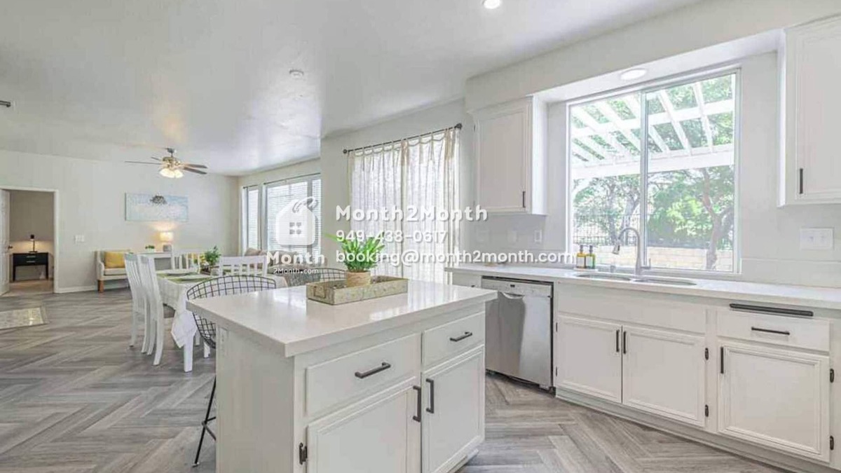 Palmdale House | Serene and Elegant Estate On Racquet Ln #42183