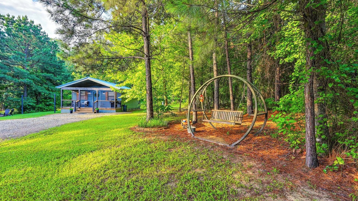 Broken Bow Cabin | Serene Broken Bow Cabin w/Fire Pit & Gas Grill!