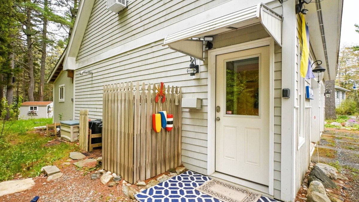 Bayville Apartment | Serene Coastline Retreat for 2