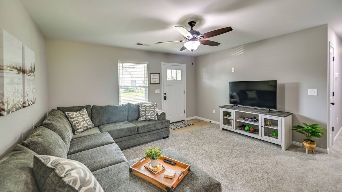 Dry Ridge House | Serene Dry Ridge Vacation Rental w/Nearby Fishing