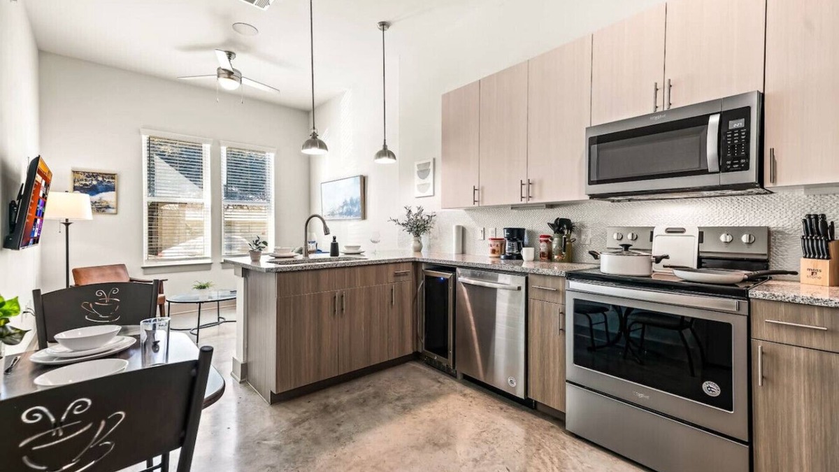 Fort Worth Apartment | Serene Escape 1BD | Pool | 2 min to TCU