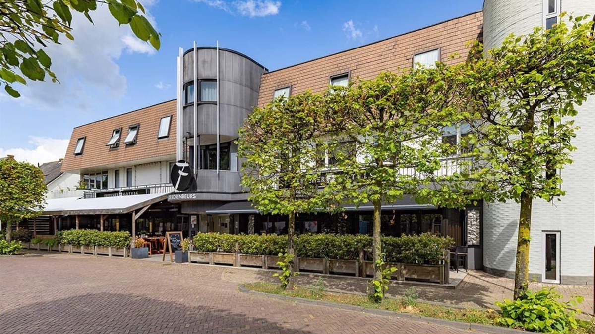 Made Hotel | Serene Escape w/Local Dining | Steps from National Park Adventures