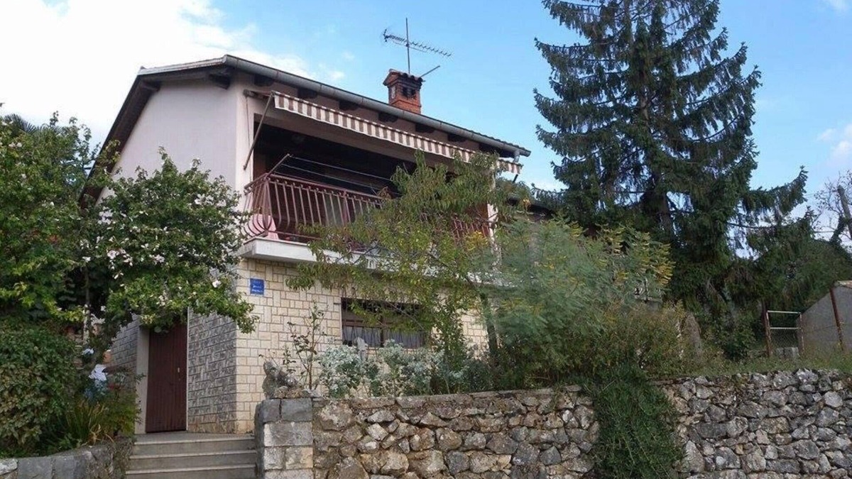 Mosenice Apartment | Serene Garden Apartment with Terrace - One Bedroom Apartment