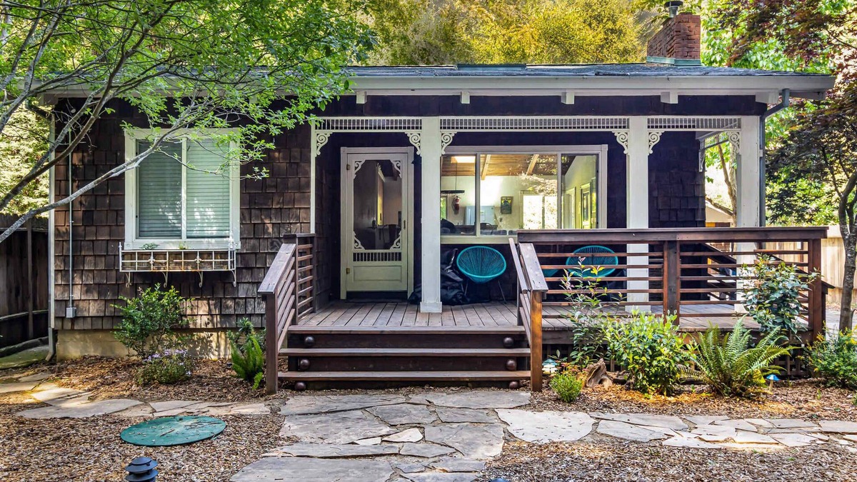 Guerneville House | Serene Getaway | Hot Tub, BBQ, Family & Couples
