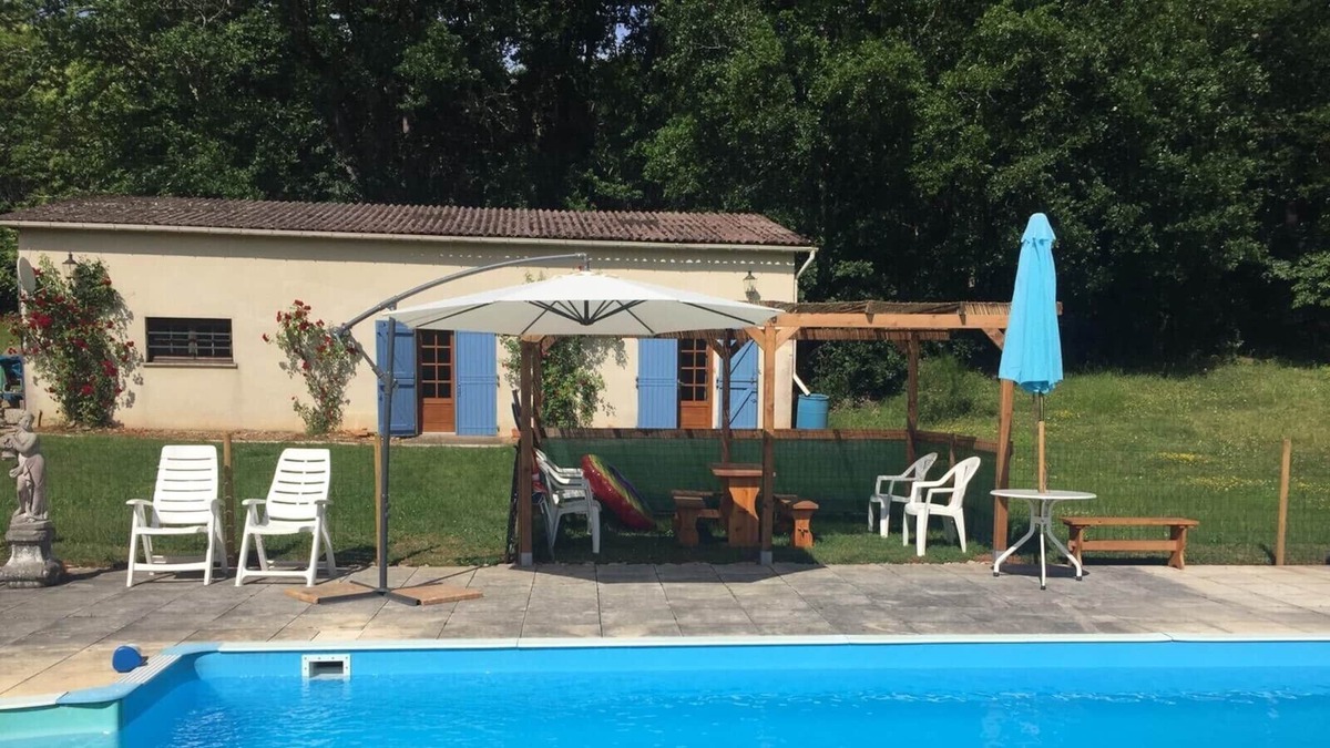 Frayssinet-le-Gelat Cottage | Serene Gite