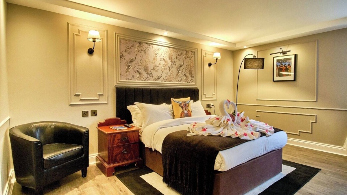 Tyndrum Hotel | Serene Highland Stay + Breakfast, Games & Gardens by Loch Lomond Park Trails