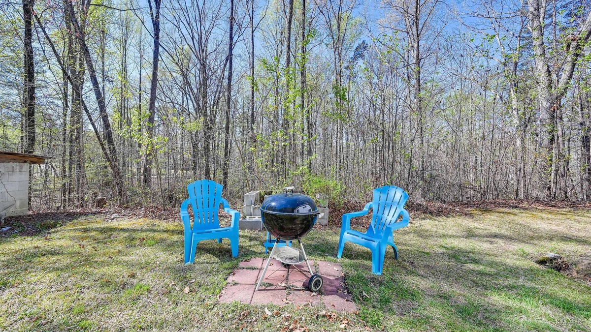Salem House | Serene Home Between Lake Jocassee & Lake Keowee!