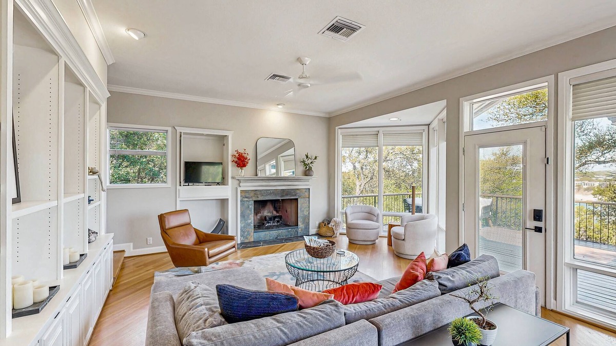 Lakeway House | Serene home overlooking Lake Travis with indoor-outdoor living & stunning views