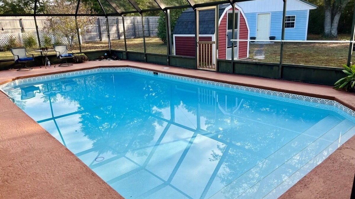 Freeport House | Serene Home with PRIVATE Pool - Near Beaches - Dog Friendly - Firepit&Large Yard