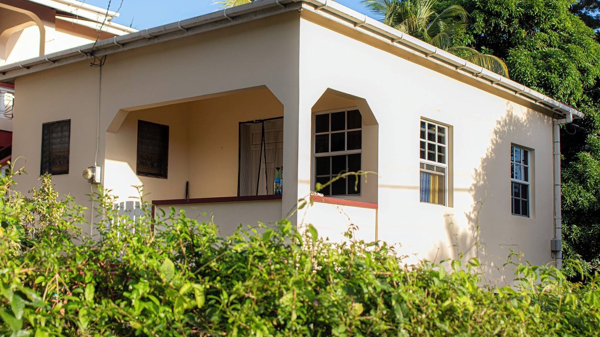 Westerhall House | Serene house with WiFi in charming Saint David