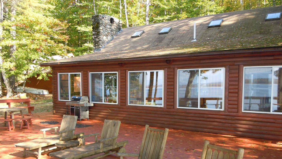 Fryeburg Cottage | Serene Kezar Pond Log Home ,Gorgeous Sunsets Mountain Views!