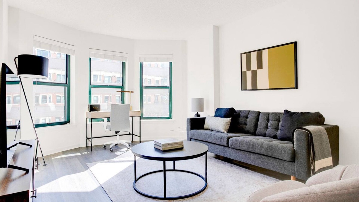 Logan Circle Apartment | Serene Logan Circle 1BR w/Gym, W/D & Pool, walk to bars, by Blueground