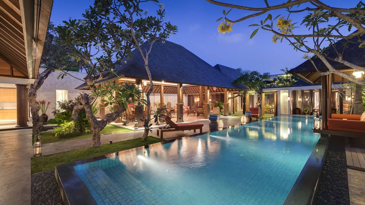 Laksmana Villa | Serene luxury in lush gardens — Bali Villa 1124
