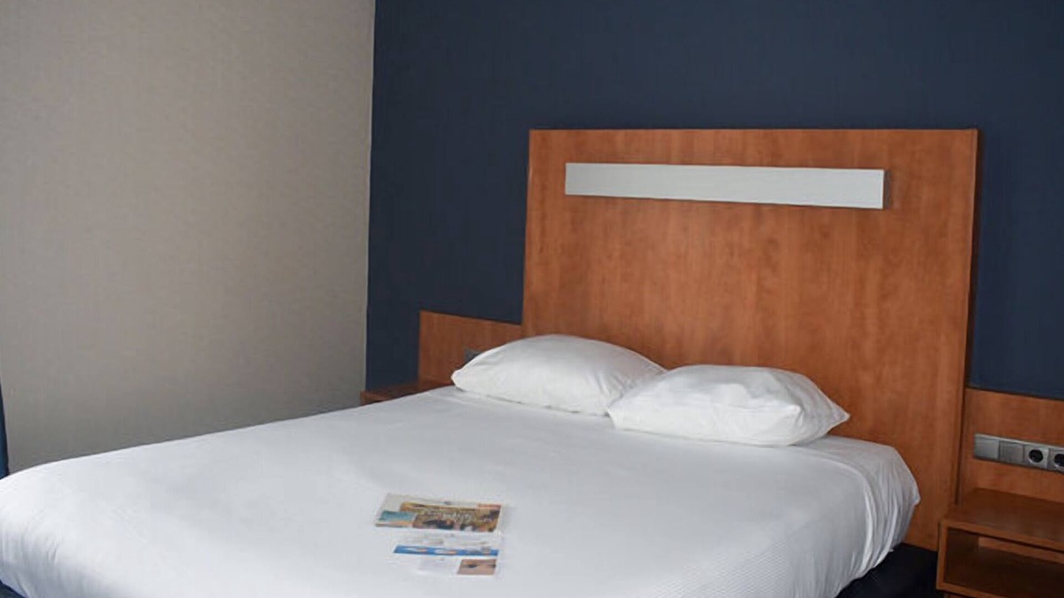 Made Hotel | Serene Made Getaway Steps from Local Dining, National & Theme Park Adventures