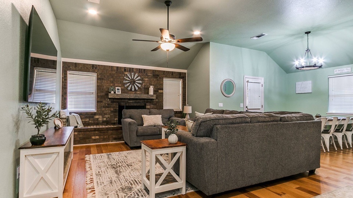 Norman Other | Serene Modern Farmhouse on 2 Acres