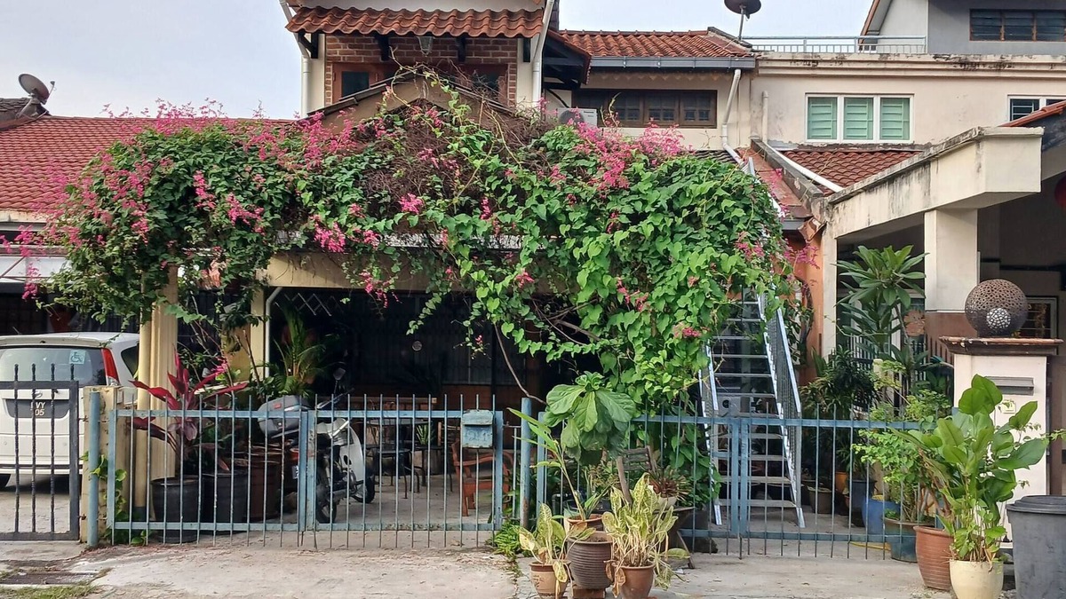 Kelang Gates Baharu House | Serene Mountain Retreat in KL - Entire House for Rent