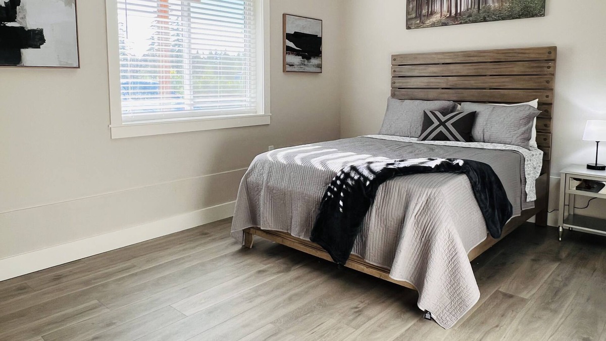 Carver House | Serene, New FULL KITCH. Countryside Guest suit