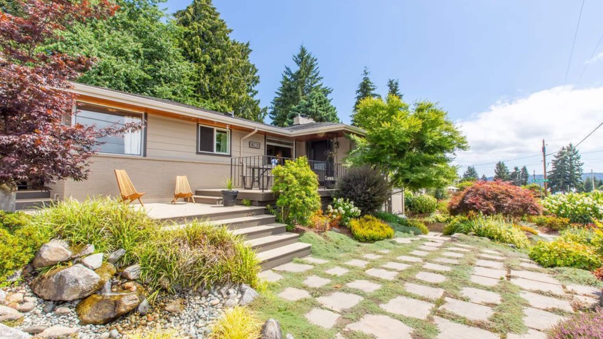 Poulsbo House | Serene Poulsbo 6br, Sleeps 12, Liberty Bay And Mountain Views
