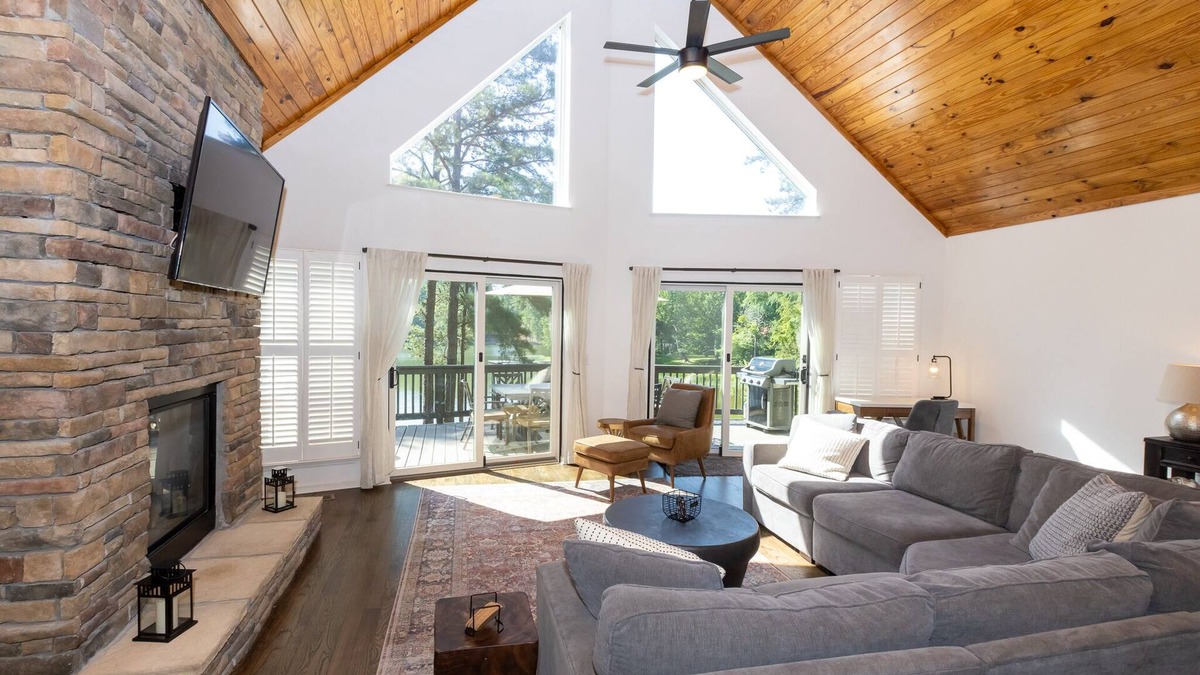 Lake Oconee House | Serene Private Lake Oconee Home - Modern Amenities