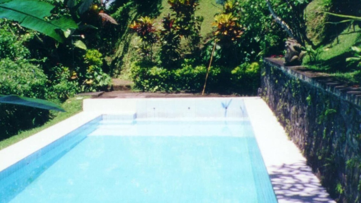 Penestanan House | Serene Private "Old Bali" Estate w/pool&Staff, Tucked Away short Walk From Ubud.