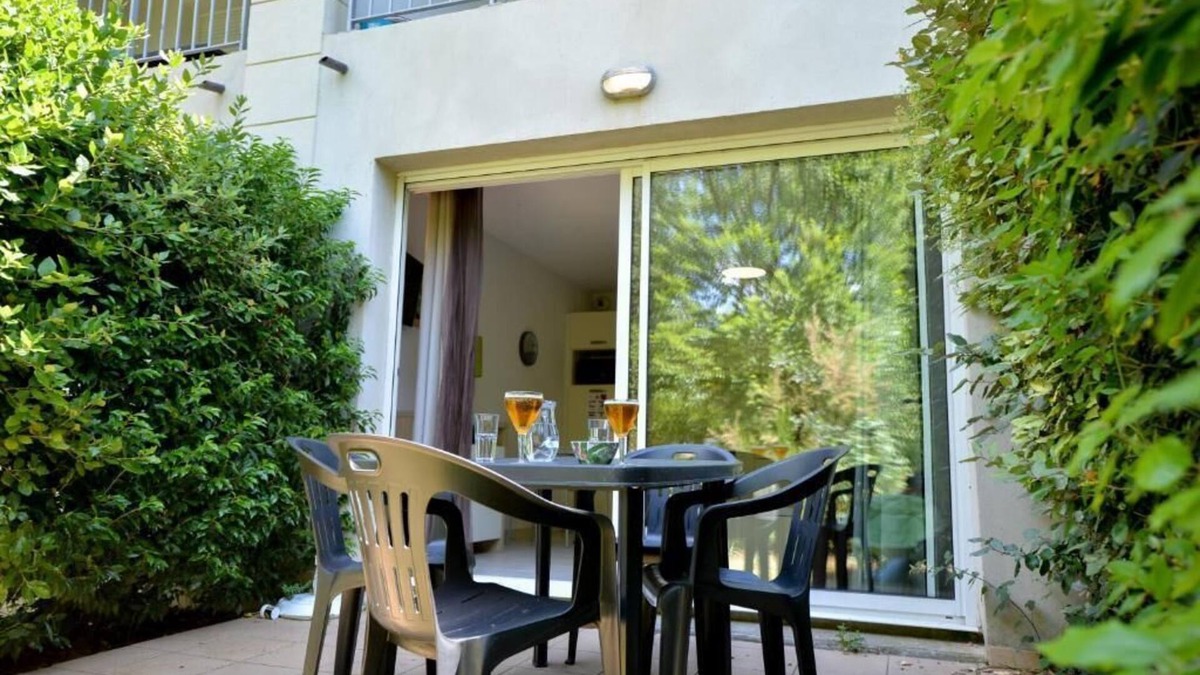Azille Hotel | Serene Retreat Near Carcassonne: Apartments with Kitchen, Seasonal Pool, & Wi-Fi