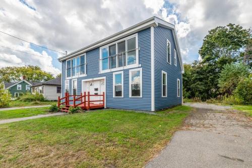 Costigan Apartment | Serene Riverside Retreat - 4BD Getaway near Bangor