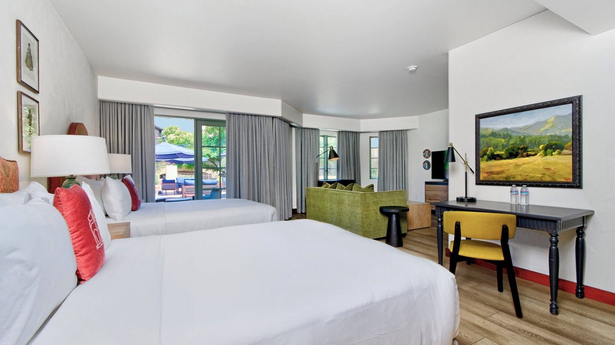 Los Gatos Hotel | Serene Room with Outdoor Pool & Free Parking, Near Silicon Valley