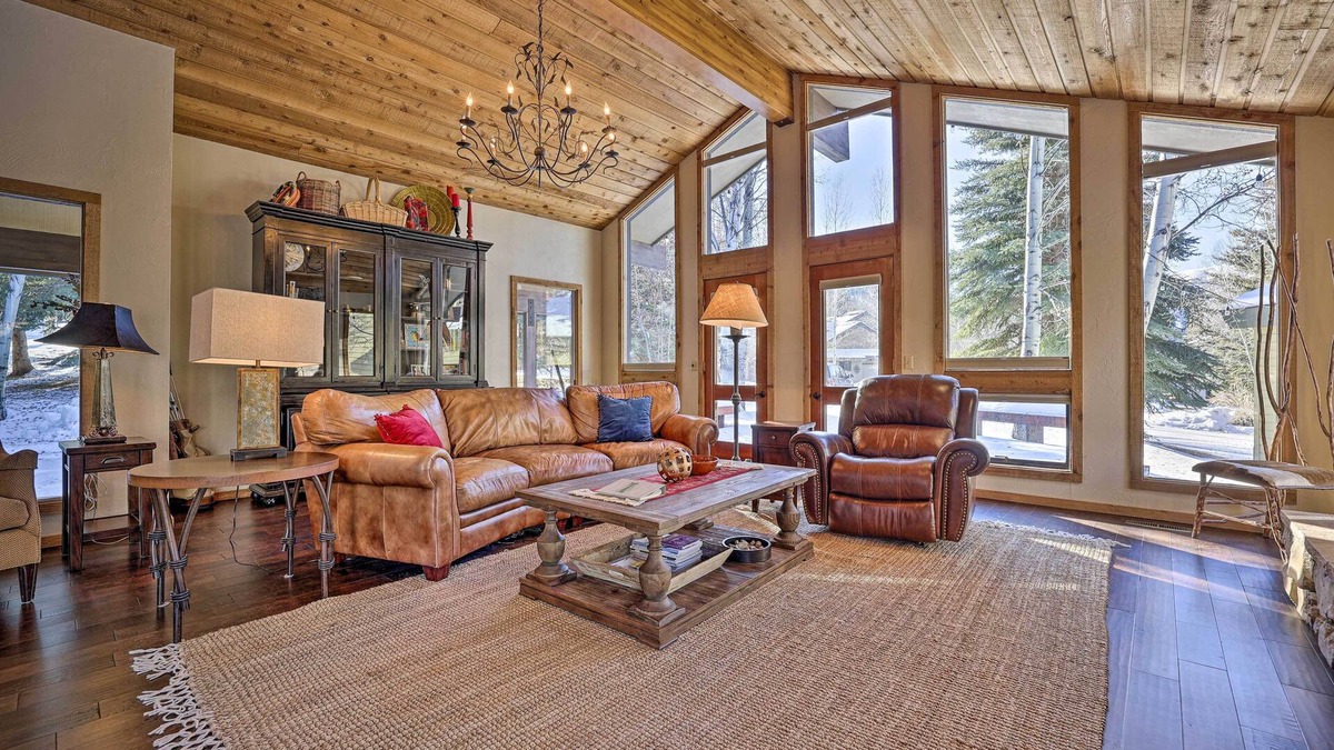 Twin Creeks House | Serene Ski Retreat - 3 Miles to Sun Valley Resort!