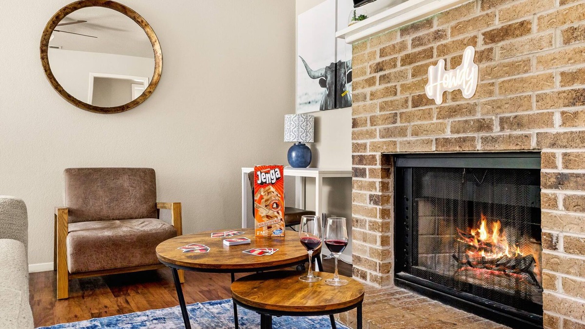 South Congress Apartment | Serene SoCo Escape — Walk to Cafes + Free Parking/In-Unit Laundry!