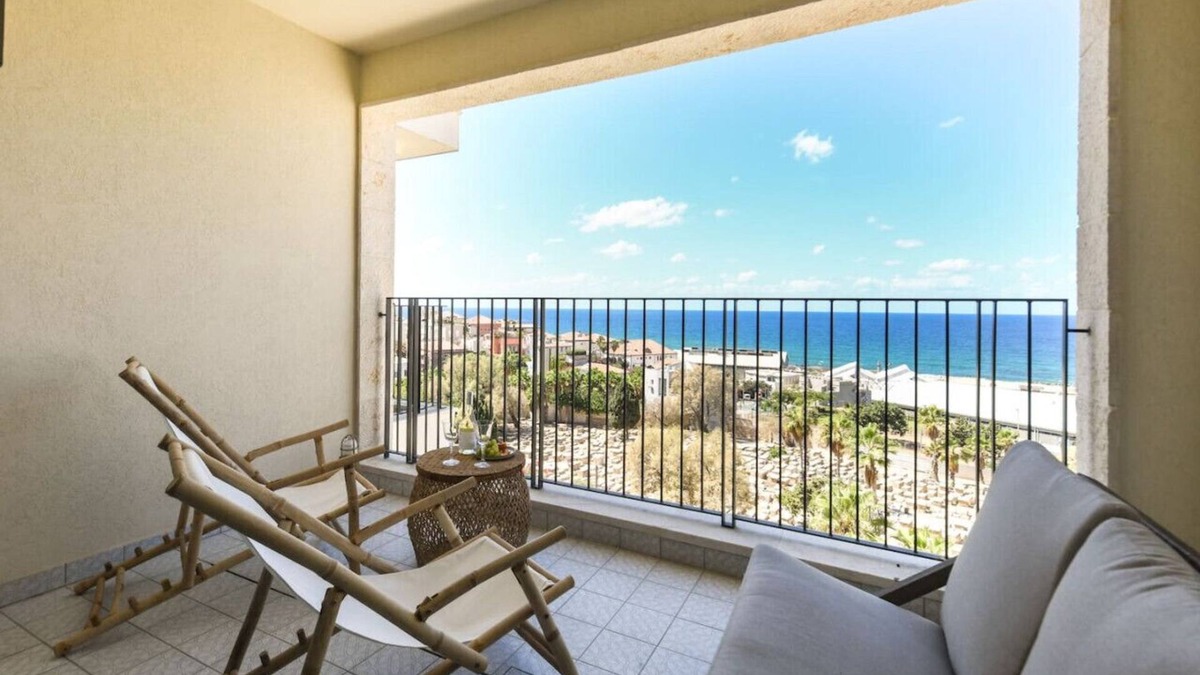 Jaffa Apartment | Serene Studio Apt w Balcony Overlooking the Sea