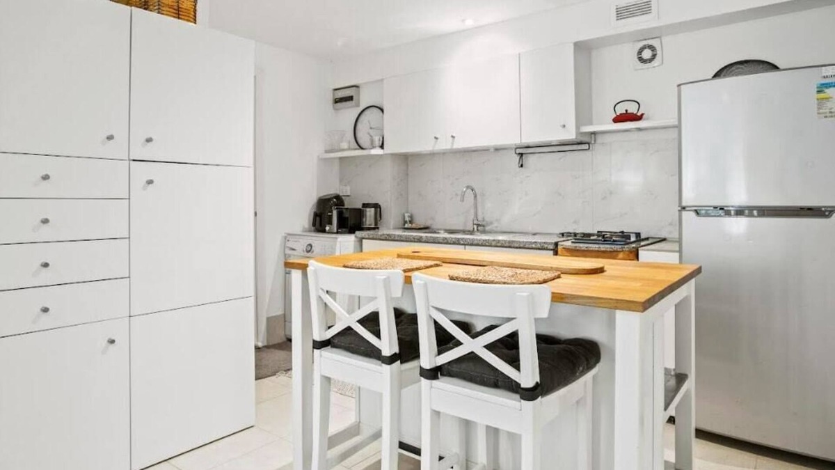 Seaforth Apartment | Serene Studio surrounded by Nature