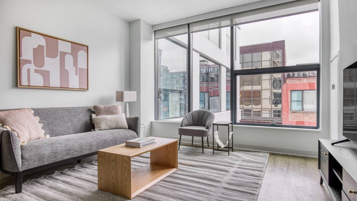 West Loop Apartment | Serene West Loop 1BR w/Gym & Pool in heart of Greektown, by Blueground