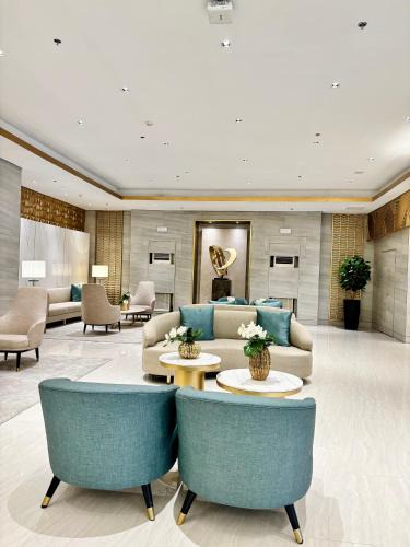 Highway Hills Apartment | Serenitude Staycation by Khaila - Fame Residences