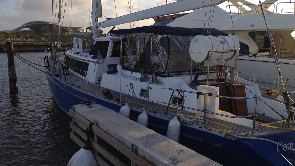 Isla Grande Boat Rental | Serenity Boatel, Master cabin in San Juan