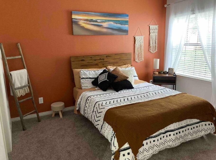 Irving Apartment | Serenity, Central Longterm Discount Free Parking