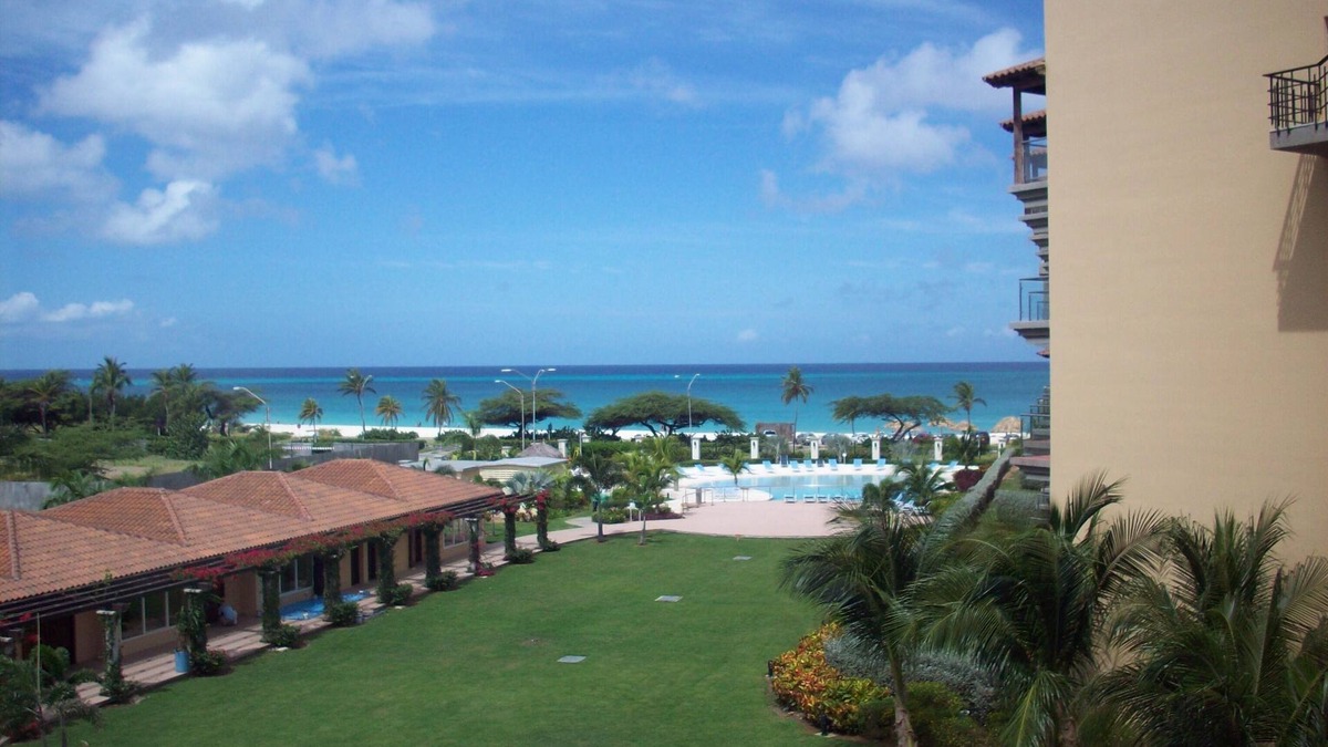 Eagle Beach Condo | SERENITY CONDO ON BEAUTIFUL EAGLE BEACH n2 bedroom/2bath - Sleeps 6