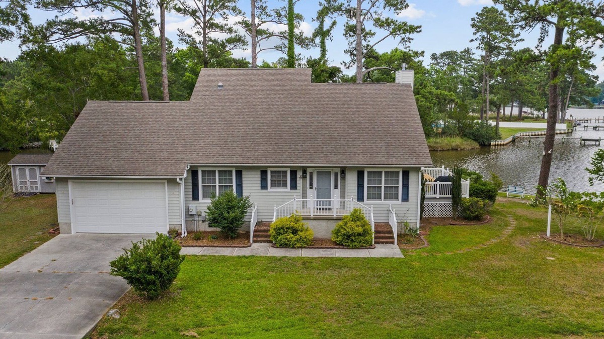 Oriental House | Serenity Creekside - Waterfront with Dock