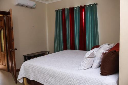 Runaway Bay Apartment | Serenity Escape Apt 3
